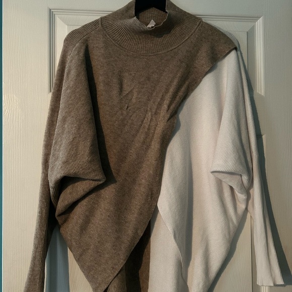 Elan Sweaters - Elan brown and cream split sweater